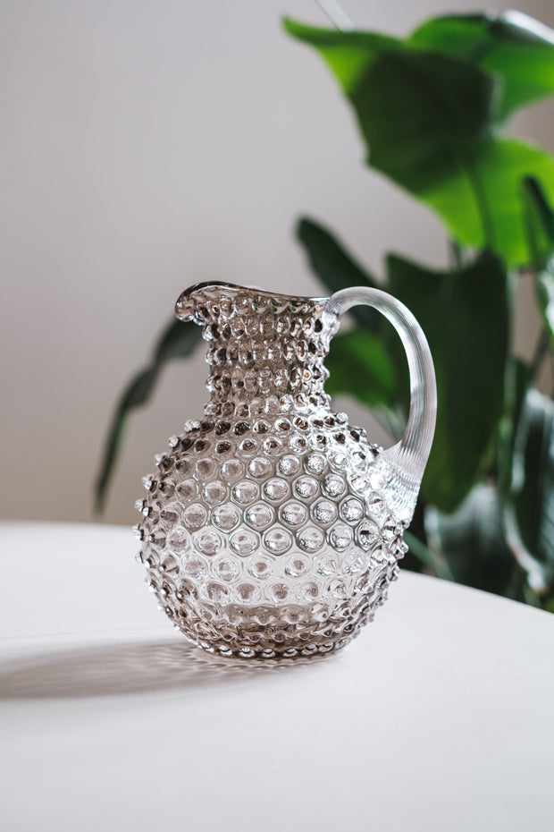 <h1>Schöne Dinge für ein </h1><h1>schönes Zuhause. </h1>