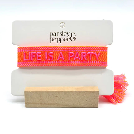 Parsley & Pepper Statement Armband Life is a party