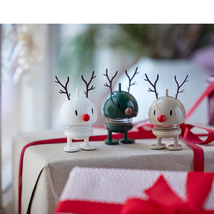 Hoptimist Reindeer Bumble in 3 Farben mit Weihnachtsdekoration
