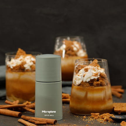 Microplane Gewürzmühle Salbei grün