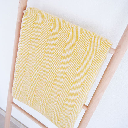 RIEMA Kuscheldecke Finn aus 100% Bio-Baumwolle gelb