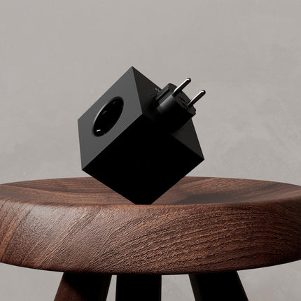 AVOLT Steckdose in Würfelform Square 2 schwarz