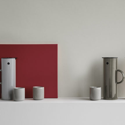 Stelton EM77 1 Liter Isolierkanne für Kaffee und Tee