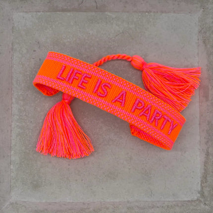 Parsley & Pepper Statement Armband Life is a party